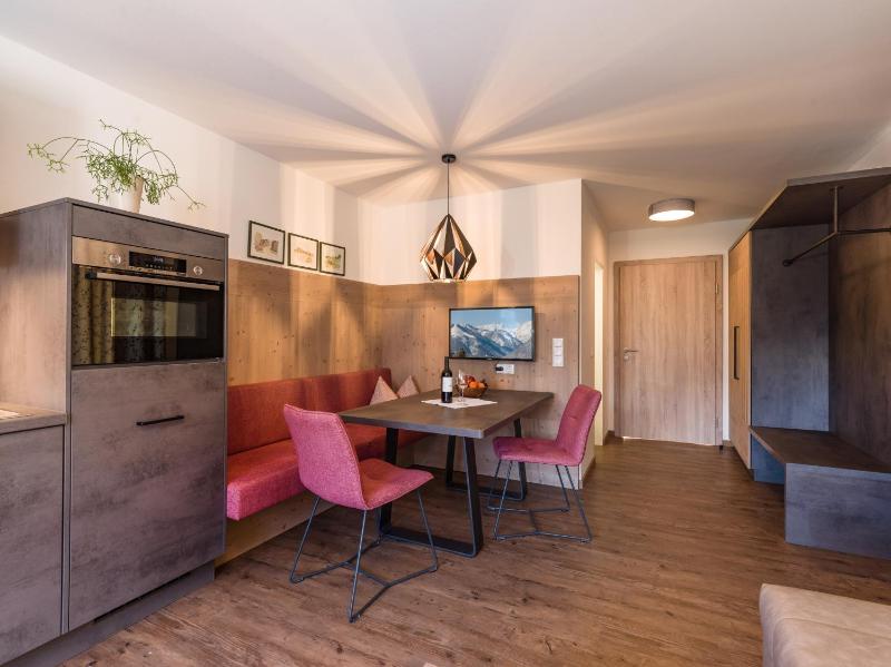 Apartment with Balcony image 3