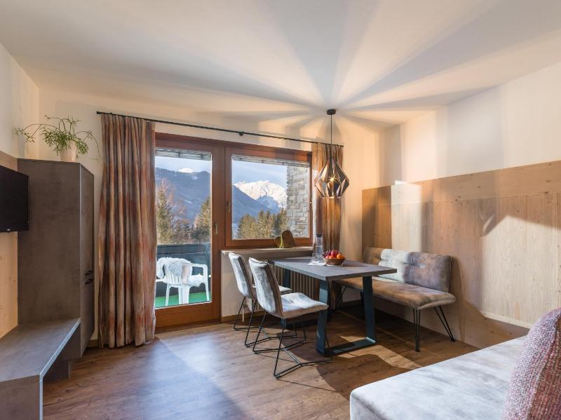 Apartment with Lake View image 3