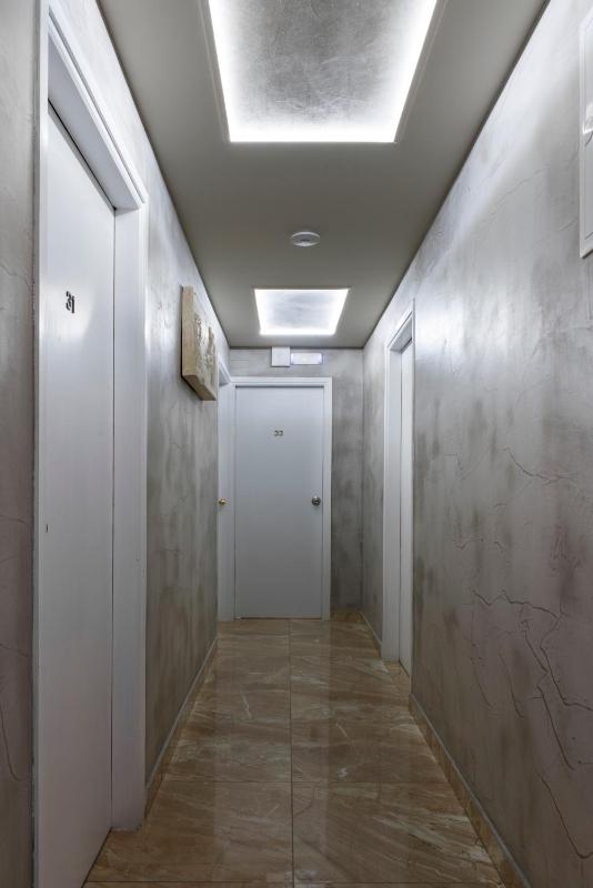 Twin Room (bunk beds) with Ensuite Bathroom and Balcony image 3