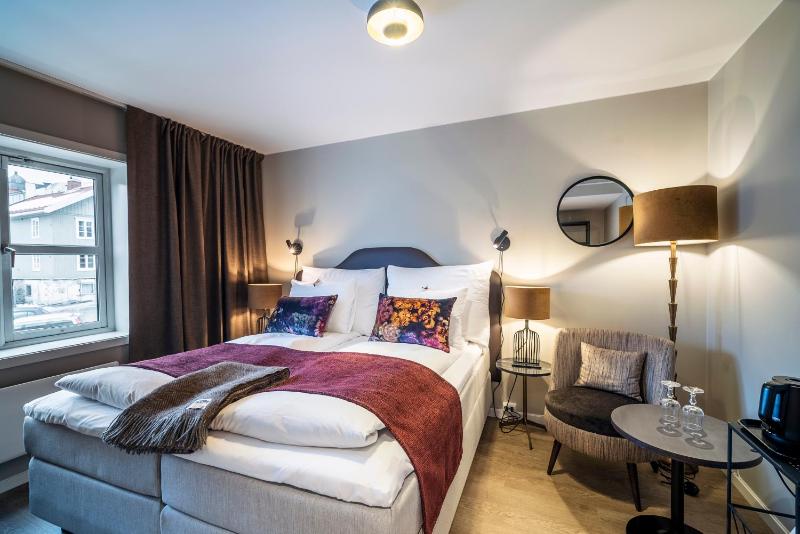 Small Double Room image 1