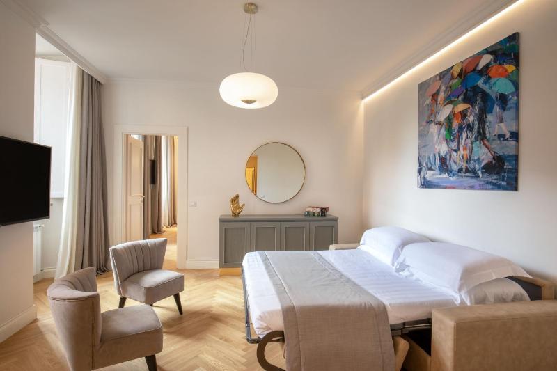 Presidential Suite image 2