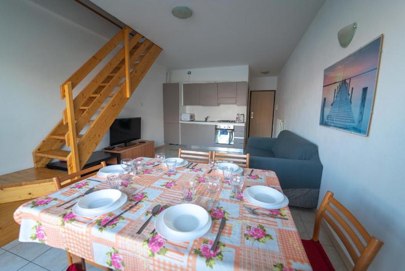 Apartment with Lake View image 1