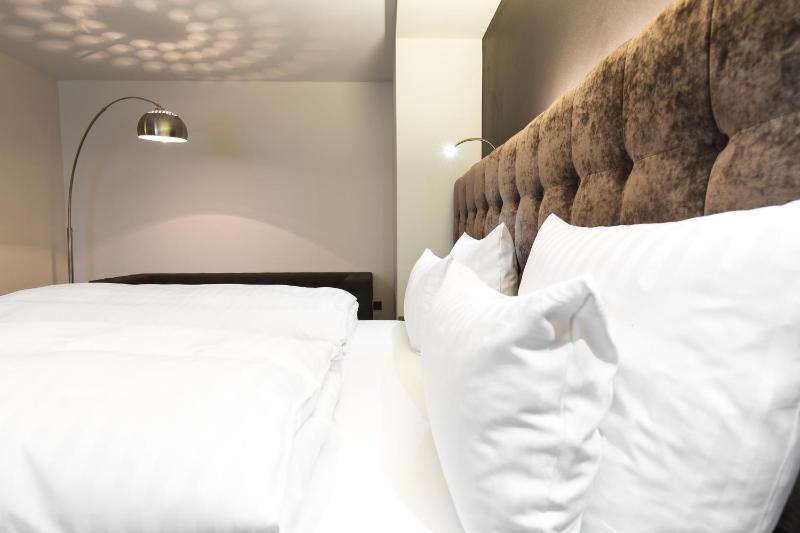 Junior Suite image 2