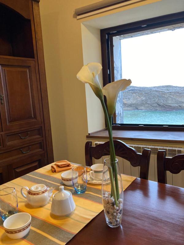 Apartment with Sea View image 3