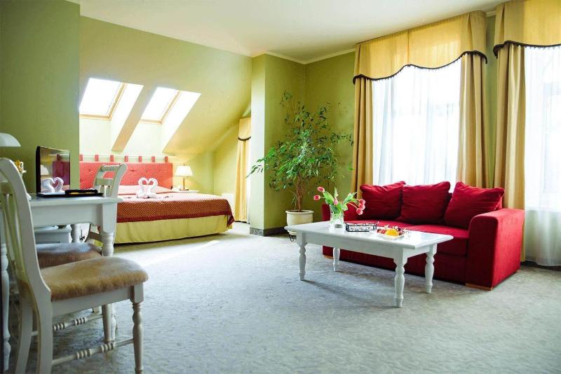 Suite with Sauna image 4