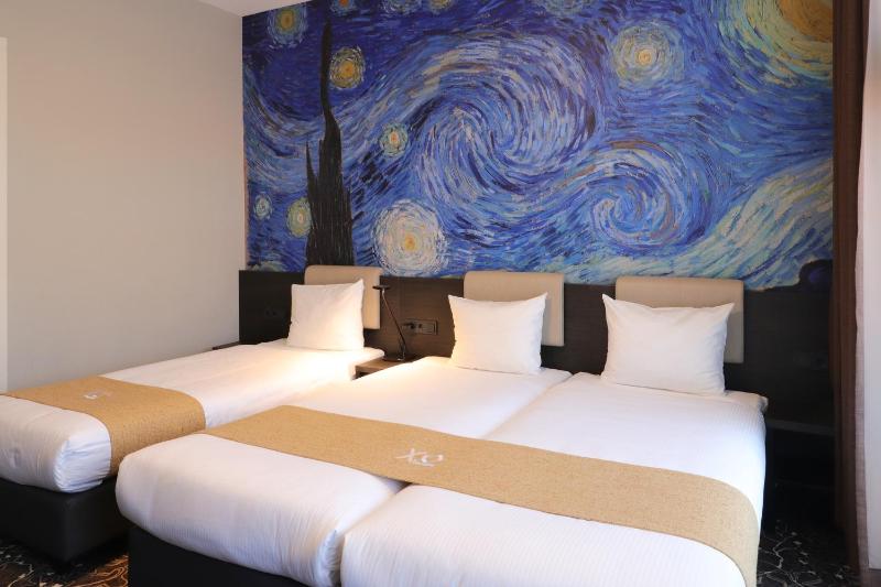 Standard Triple Room image 4