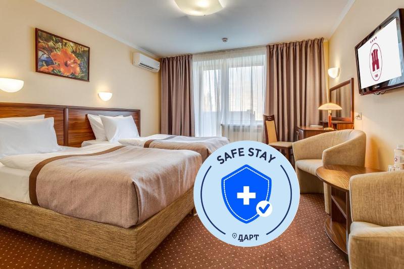 Superior Twin Room image 4