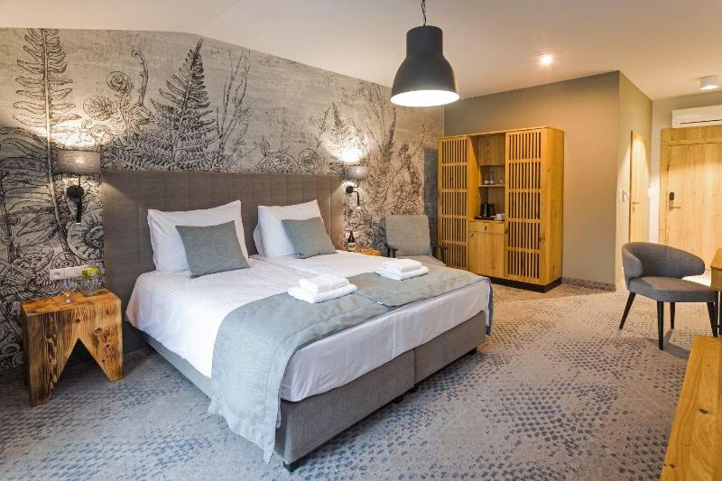 Superior Double Room with Two Double Beds image 1