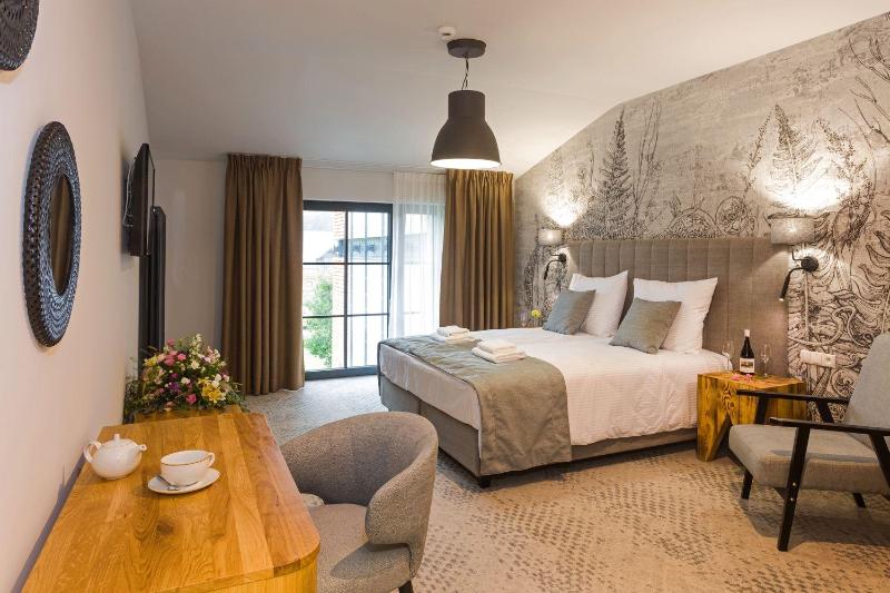 Superior Double Room with Two Double Beds image 3