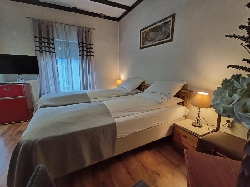 Avalon Rooms - image 30