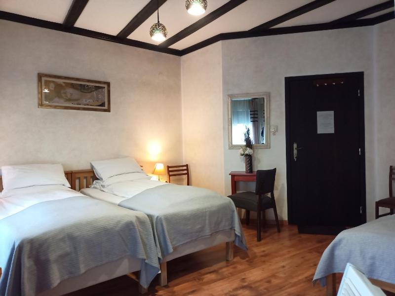 Avalon Rooms - image 41