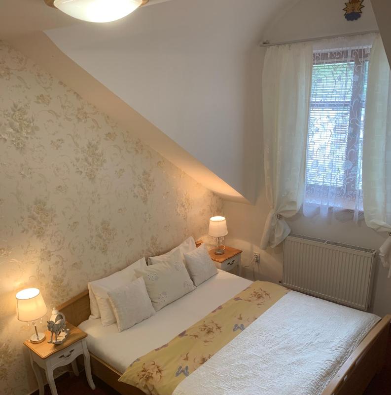 Deluxe Double Room image 4