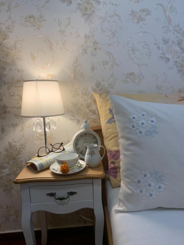Deluxe Double Room image 2