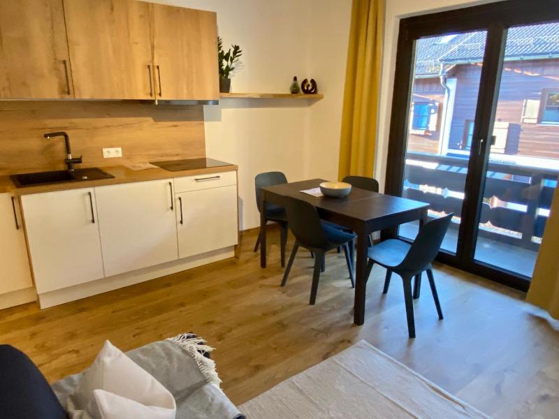 One-Bedroom Apartment image 3
