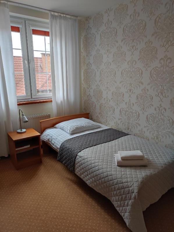 Large Single Room image 2