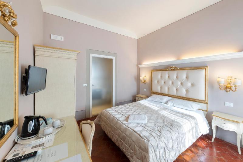 Superior Double or Twin Room with Balcony image 1