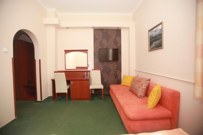 Triple Room image 1