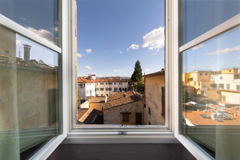 Deluxe Double or Twin Room image 3