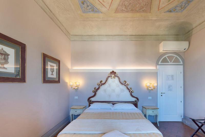 Standard Double or Twin Room image 1