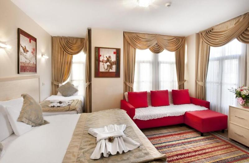Quadruple Room image 2