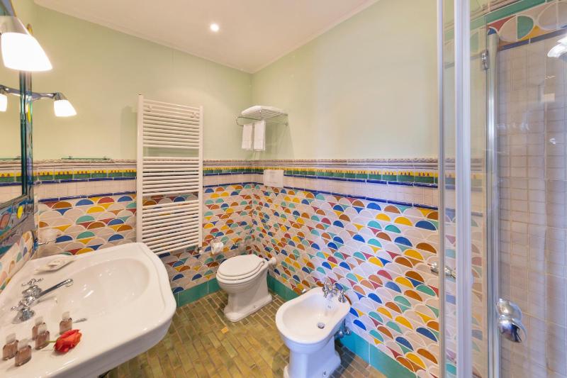 Superior Double Room with Garden View image 2