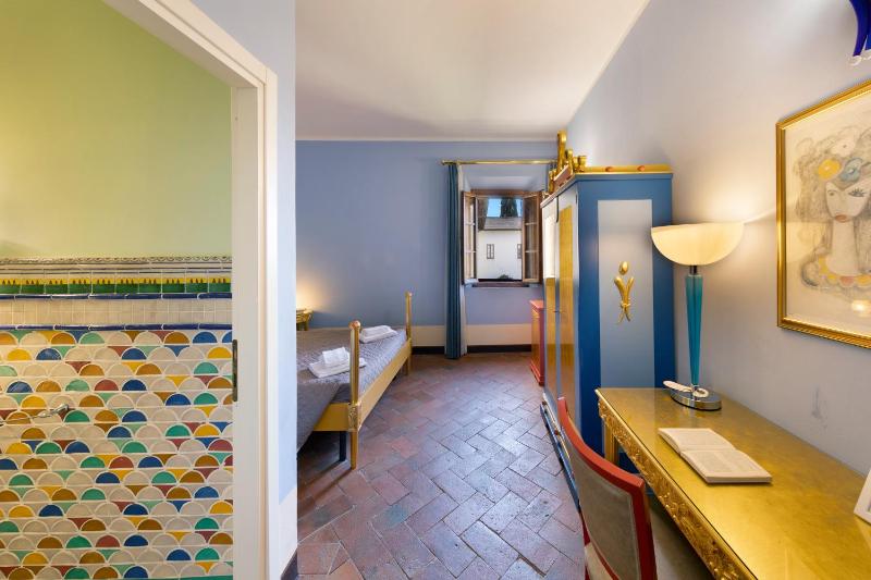 Deluxe Double Room with Garden View image 4