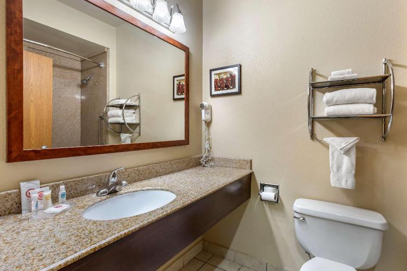 King Room - Non-Smoking image 2