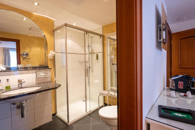 Junior Suite image 3