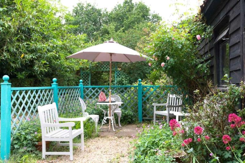 Queenies an authentic Rural Style coastal cottage in a Nature Reserve - image 10