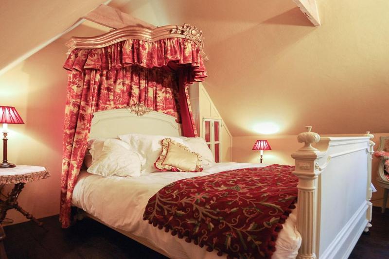 Queenies an authentic Rural Style coastal cottage in a Nature Reserve - image 23