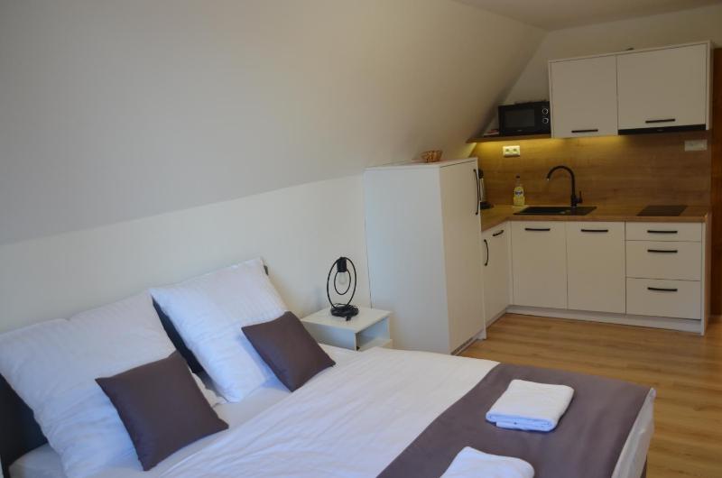 Deluxe Apartment image 1