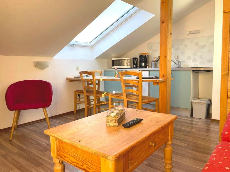 Apartment with Mountain View image 4