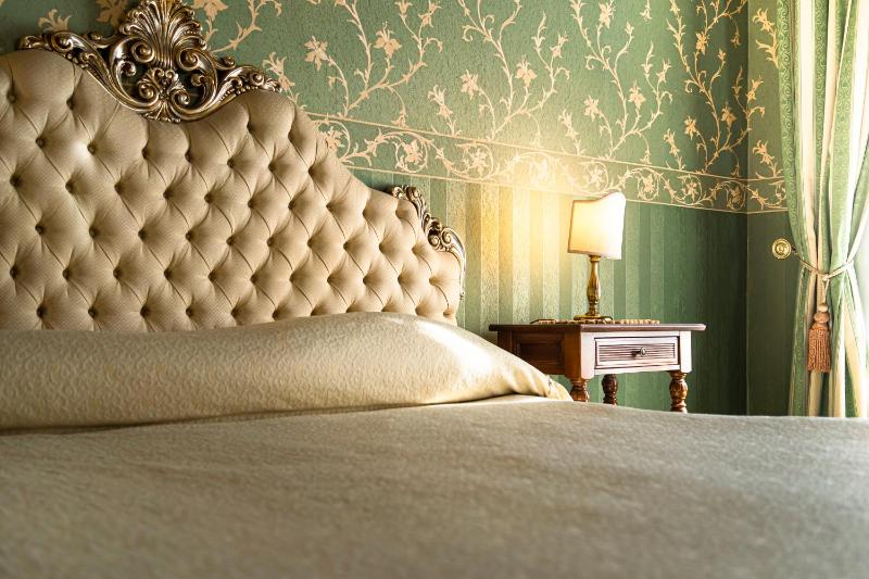 Deluxe Double Room image 4
