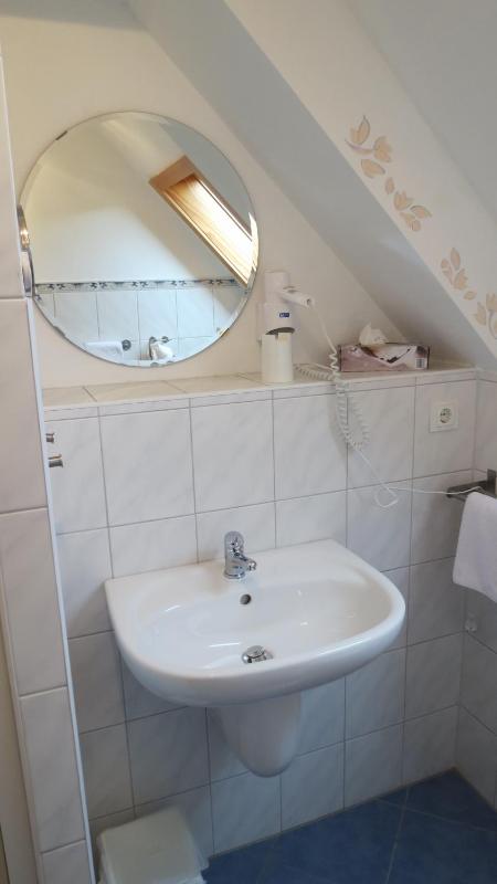 Double Room image 3