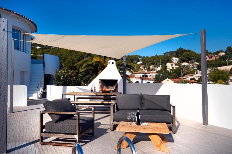 Sara 8 - free WIFI chill-out private pool private tennis court - by Holiday Rentals Villamar - image 24