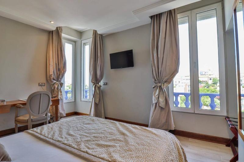 Standard Double Room image 2