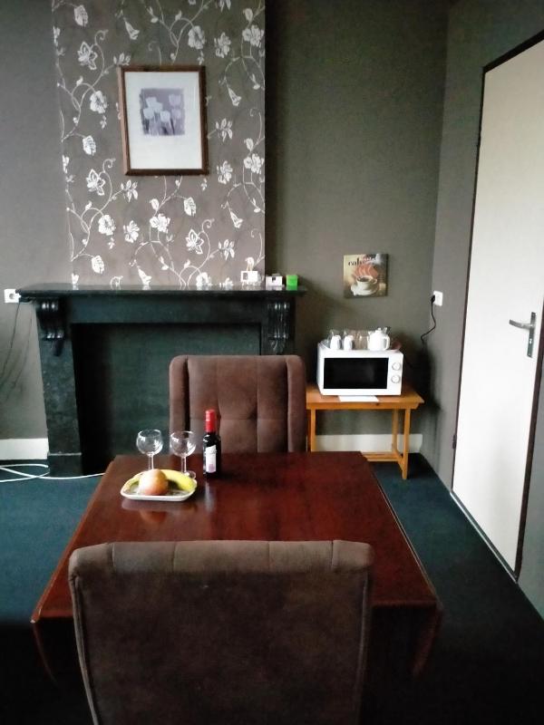 Large Double Room image 1