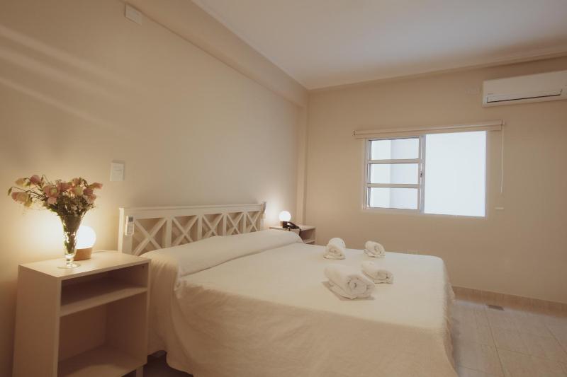 Hotel Tonight - image 18