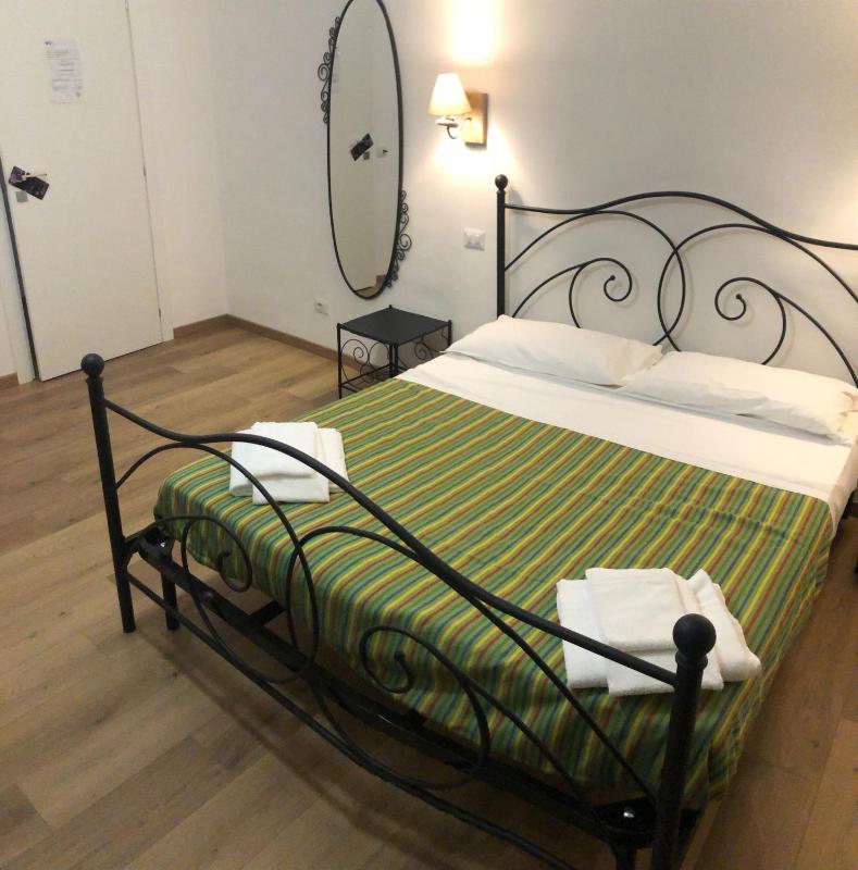 Double Room image 1