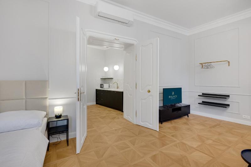 Palace Apartments - image 13