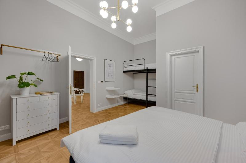 Palace Apartments - image 11