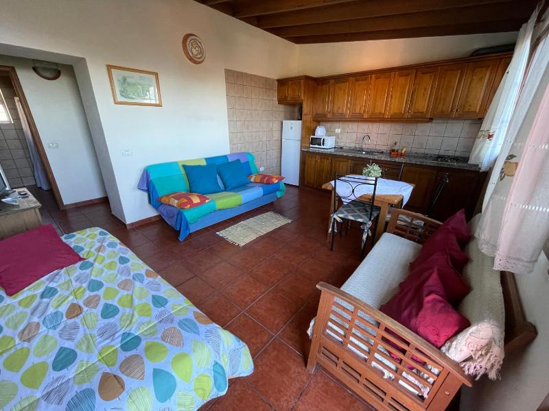One-Bedroom House image 4