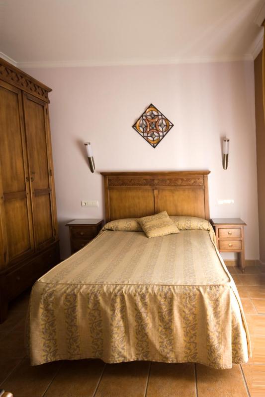 Double Room image 3