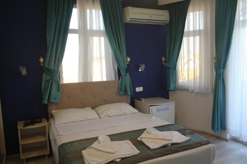 Deluxe Double Room with Sea View image 1