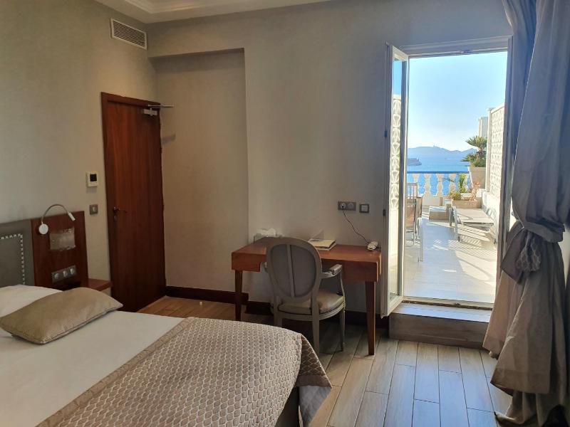 Privilege Double Room with Terrace image 3