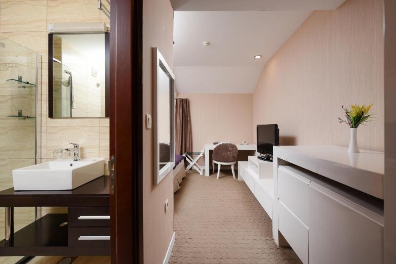 Family Hotel Zanè - image 45