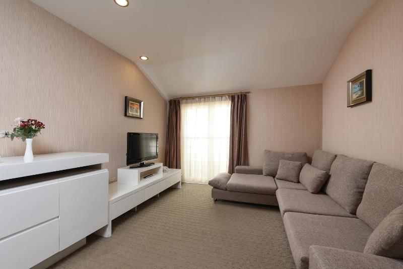 Family Hotel Zanè - image 19