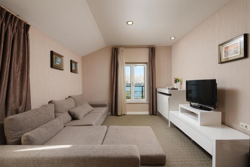Family Hotel Zanè - image 13