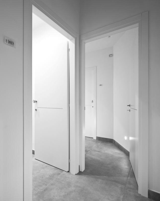 Deluxe Double Room with Balcony image 2