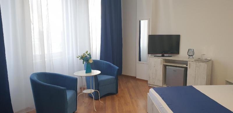 Hotel Allegro - image 19